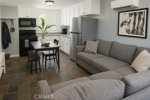 1233 Bonita Way, El Cajon CA: https://media.crmls.org/medias/9a555ae3-6582-4f17-a339-85b4b1c6d335.jpg