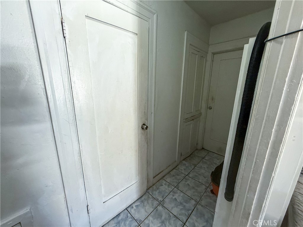 https://media.crmls.org/medias/9a55bbef-1482-48af-910e-2e16a55a464d.jpg?preset=X-Large