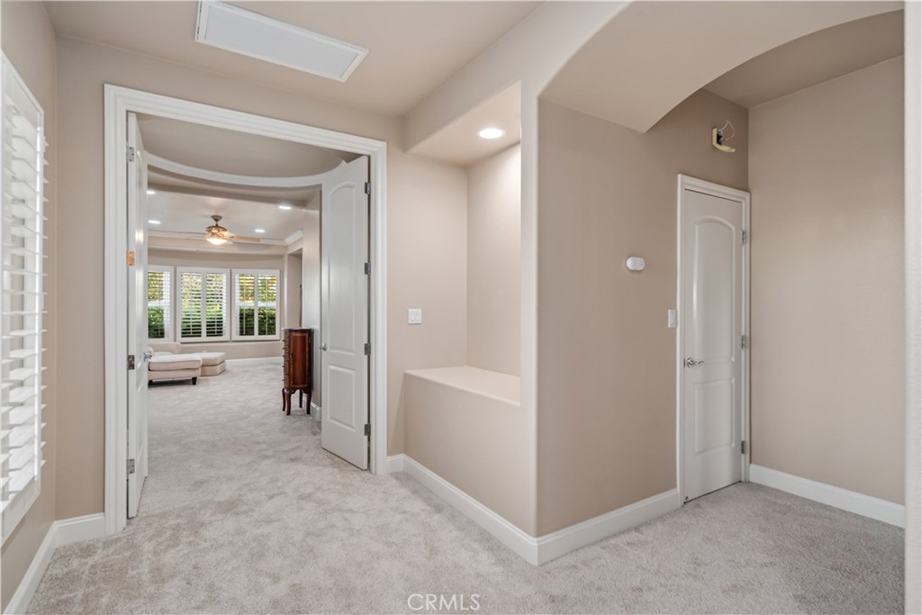 https://media.crmls.org/medias/9a56249b-826f-4536-a7e5-1290ee37a84a.jpg?preset=X-Large
