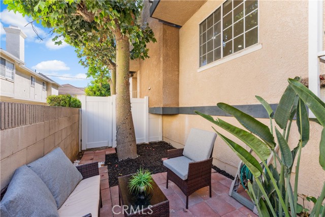 150 Diamond #B Street, Arcadia CA: https://media.crmls.org/medias/9a562e45-ee0f-4fc5-b70f-f7f881de615f.jpg