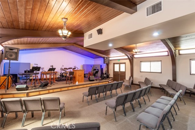 Image 2 of 4 For 10335 La Tuna Canyon Road