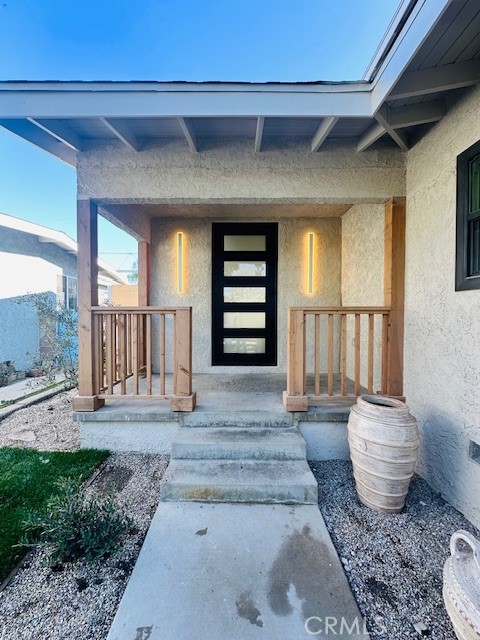 Detail Gallery Image 6 of 56 For 2440 Ostrom, Long Beach,  CA 90815 - 4 Beds | 3 Baths