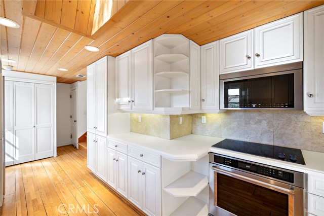 Detail Gallery Image 8 of 28 For 508 Seaview, Laguna Beach,  CA 92651 - 4 Beds | 3 Baths