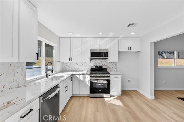 Detail Gallery Image 11 of 63 For 6568 Avenida Mariposa, Jurupa Valley,  CA 92509 - 4 Beds | 2 Baths