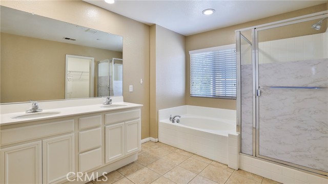 1765 Yvonne Court, Riverside CA: https://media.crmls.org/medias/9a59806d-e9fc-4f72-8fb7-d9e1fdb00135.jpg