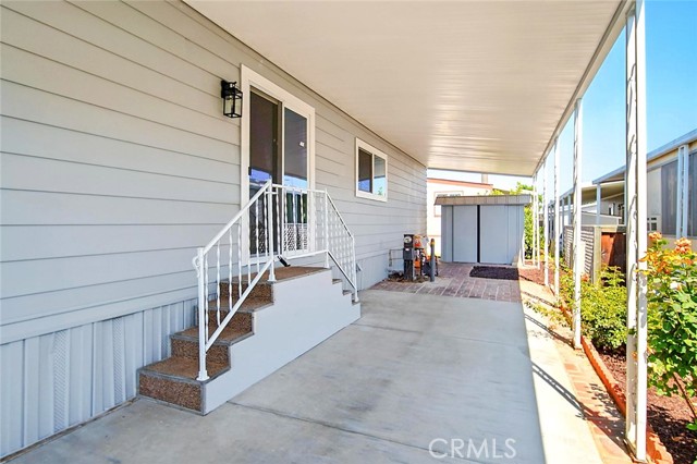 1001 W Lambert Road, La Habra CA: https://media.crmls.org/medias/9a59ede5-e109-4dfb-b6ae-bc5dbb2a24da.jpg