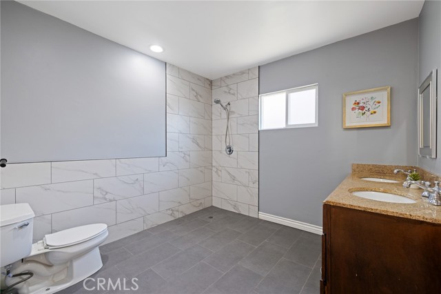 8419 Yolanda Avenue, Northridge CA: https://media.crmls.org/medias/9a5a225c-a312-4267-9343-ca6314e7dfa3.jpg