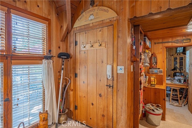 Detail Gallery Image 6 of 25 For 295 Sunset Dr, Lake Arrowhead,  CA 92352 - 3 Beds | 2 Baths