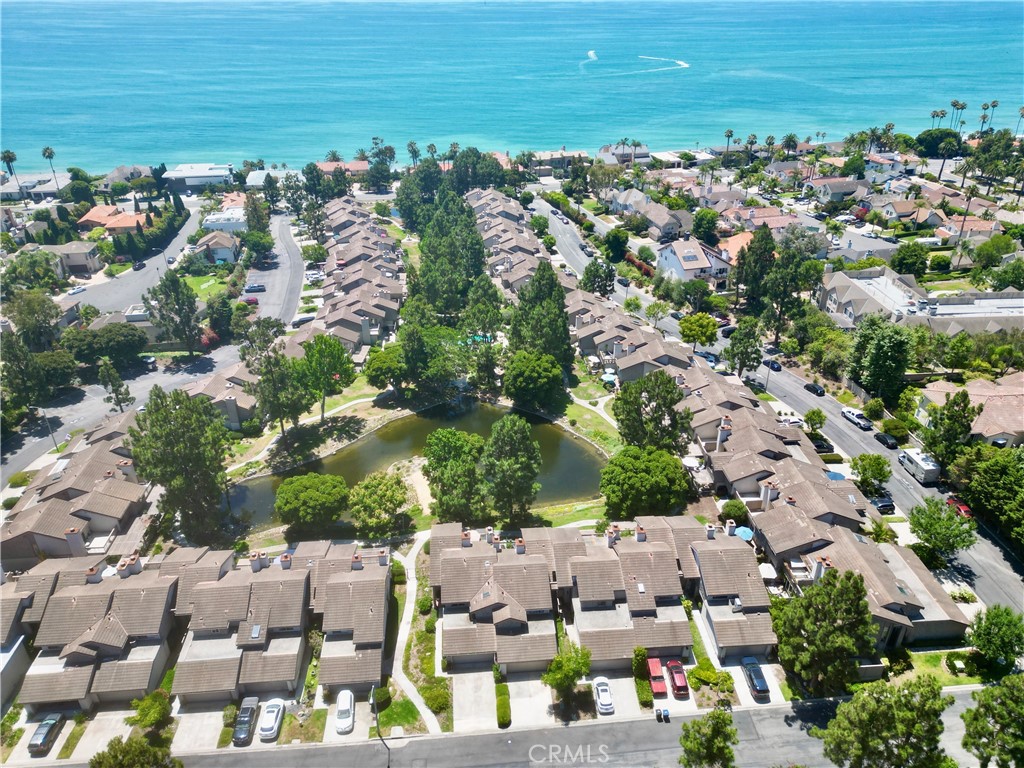 https://media.crmls.org/medias/9a5b55d0-5802-4bfd-836b-3d13ee49be39.jpg?preset=X-Large