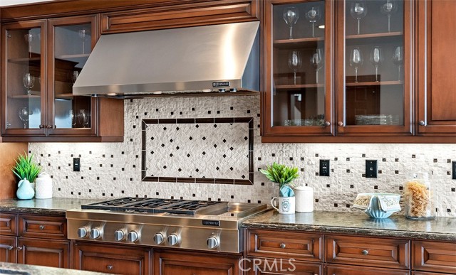 Detail Gallery Image 13 of 75 For 4111 Cortona Ct, Yorba Linda,  CA 92886 - 6 Beds | 5/1 Baths