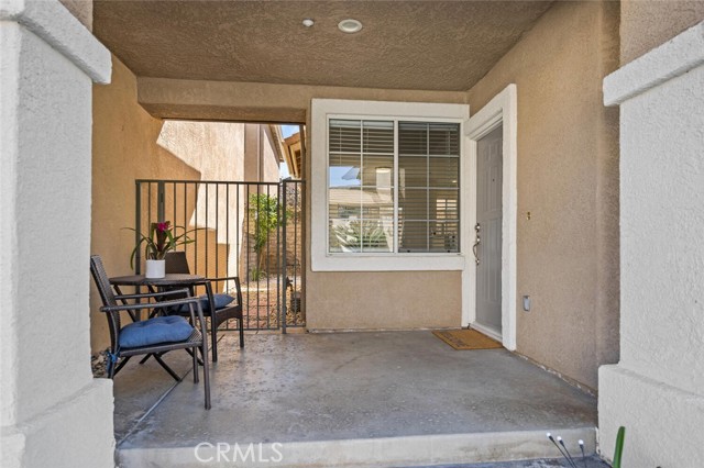 Detail Gallery Image 2 of 43 For 1868 Day Lily Ln, Simi Valley,  CA 93065 - 3 Beds | 2/1 Baths