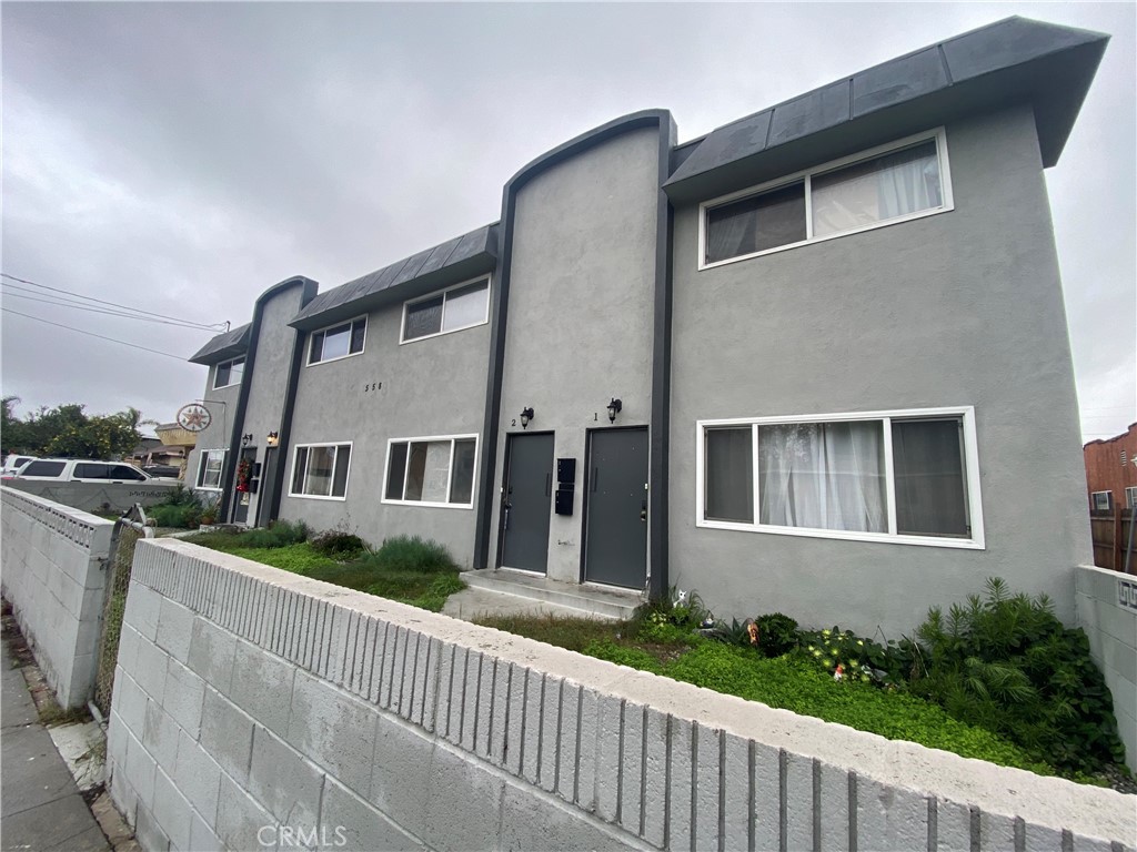 558 E Hyde Park Boulevard 2, Inglewood, CA 90302