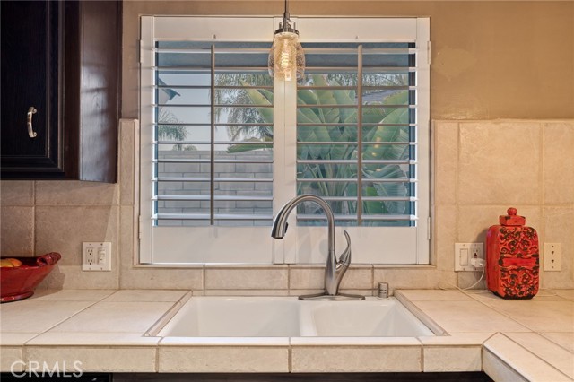 Detail Gallery Image 17 of 47 For 6001 Meadow Glen, Bakersfield,  CA 93306 - 3 Beds | 2 Baths