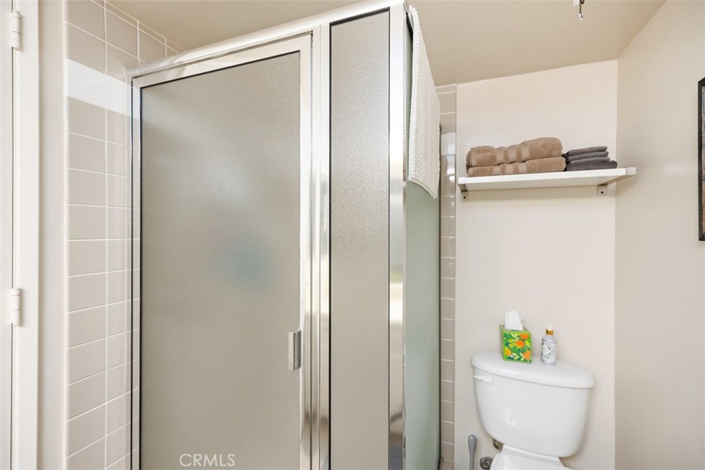 https://media.crmls.org/medias/9a5cee31-f3db-45d7-a6a6-ebb24dc64740.jpg?preset=X-Large