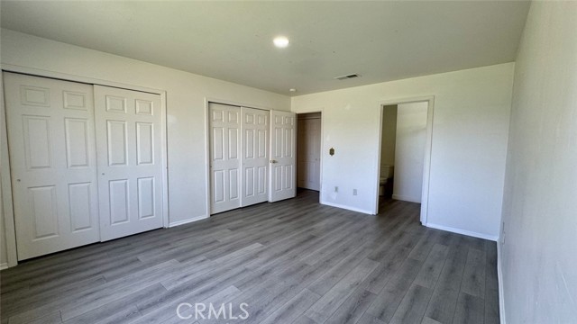 Detail Gallery Image 4 of 10 For 715 Houchin, Bakersfield,  CA 93304 - 3 Beds | 2 Baths