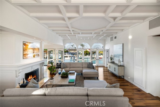 Detail Gallery Image 33 of 68 For 218 Evening Star Ln, Newport Beach,  CA 92660 - 5 Beds | 3/1 Baths