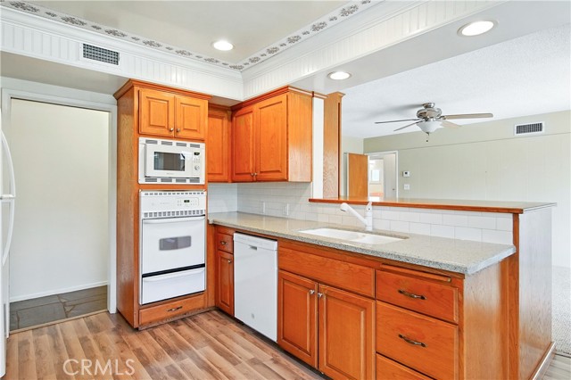 9331 Mikinda Avenue, La Habra CA: https://media.crmls.org/medias/9a5df68c-bcae-4694-92bf-9827f3eb1a06.jpg