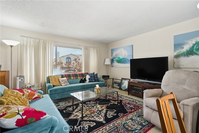 Detail Gallery Image 14 of 42 For 429 Carnation Ave, Corona Del Mar,  CA 92625 - 5 Beds | 5 Baths