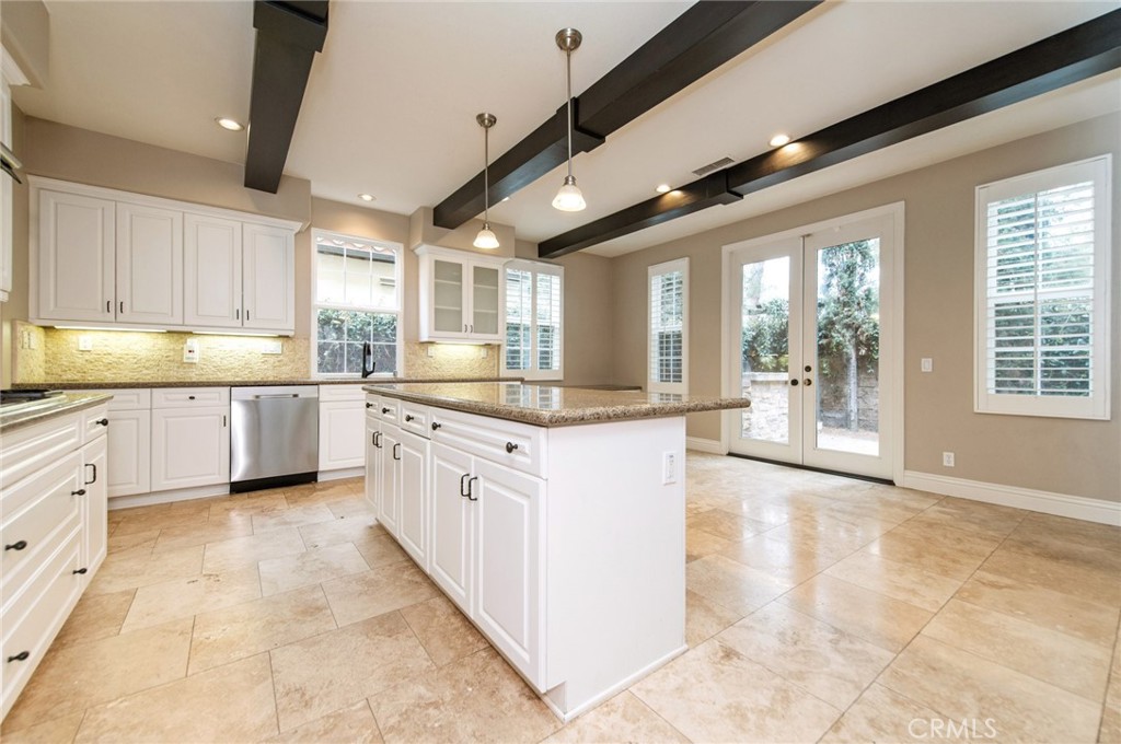 MLS #OC25261172 image #8