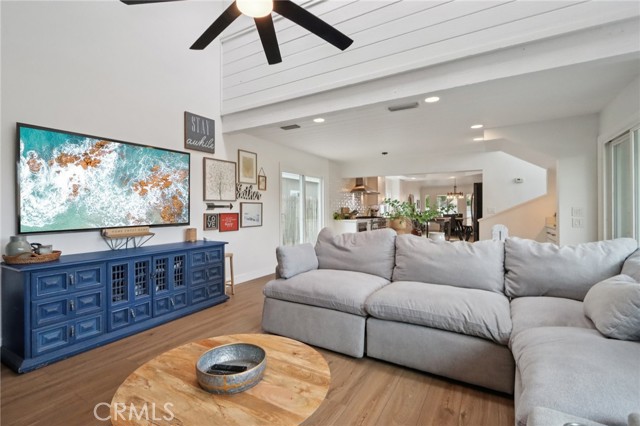 242 N Camino Arroyo, Anaheim CA: https://media.crmls.org/medias/9a5e5c40-74f8-43e0-b807-a1be1217fe6d.jpg