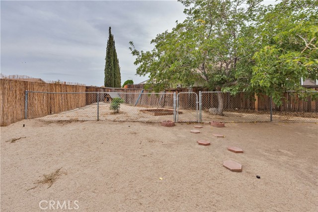 14445 Columbia Court, Adelanto CA: https://media.crmls.org/medias/9a5e61cc-4a6f-4b38-b77c-fc0e12f2318b.jpg