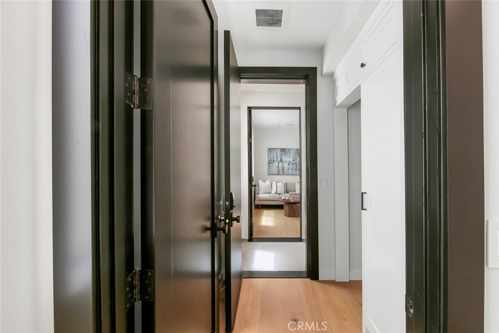 MLS #OC26155960 image #22