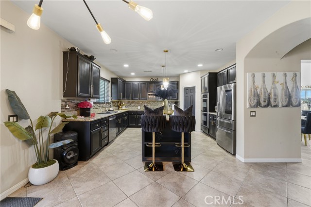 Detail Gallery Image 14 of 61 For 16180 Angel Canyon, Riverside,  CA 92503 - 4 Beds | 4 Baths