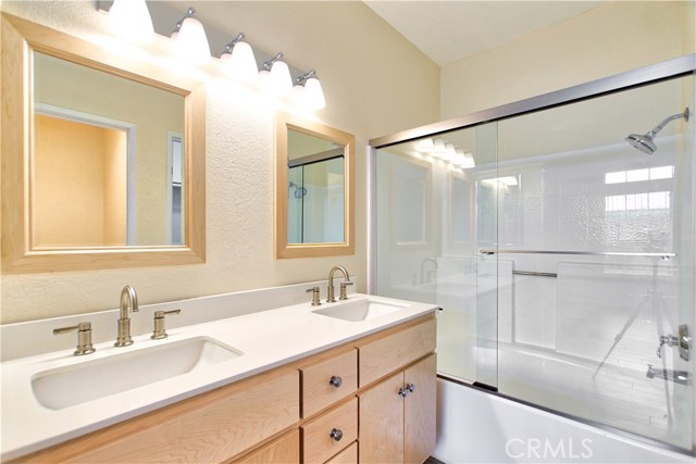 Detail Gallery Image 24 of 28 For 10 Carmesi, Rancho Santa Margarita,  CA 92688 - 2 Beds | 2 Baths