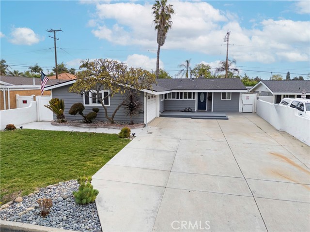 Detail Gallery Image 4 of 31 For 10930 Groveland, Whittier,  CA 90603 - 4 Beds | 2 Baths