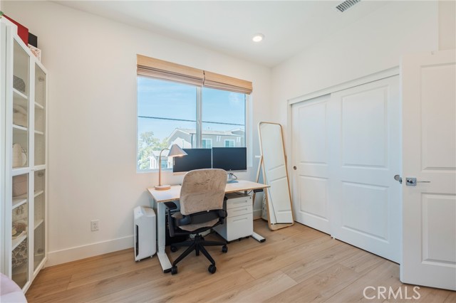 11751 Florence Avenue, Santa Fe Springs CA: https://media.crmls.org/medias/9a6063ba-9c4e-4d18-a2e2-265aaaef96d8.jpg