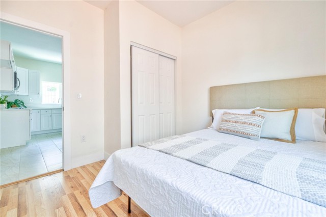 123 W 56th Street, Los Angeles CA: https://media.crmls.org/medias/9a60652a-f011-40e4-b016-28a24711e98f.jpg