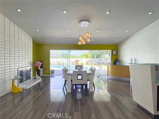 Detail Gallery Image 5 of 33 For 24201 Caris St, Woodland Hills,  CA 91367 - 3 Beds | 2 Baths