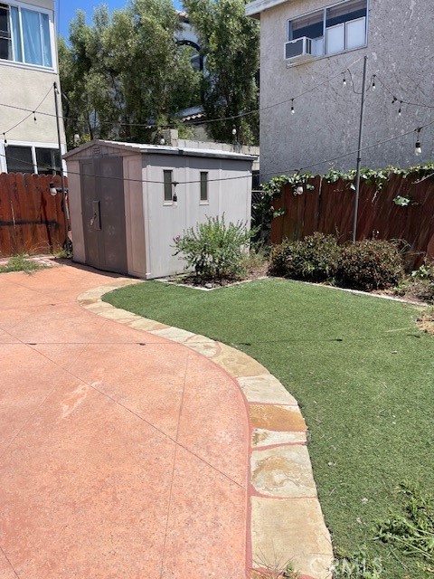 654 8th Street, Hermosa Beach CA: https://media.crmls.org/medias/9a60d750-15be-4a2e-b585-ecf9ef742cd8.jpg
