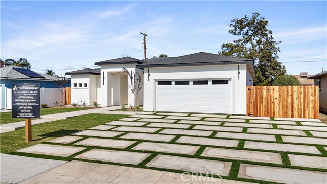 Detail Gallery Image 4 of 41 For 3714 Brave Ave, Bakersfield,  CA 93304 - 3 Beds | 2 Baths