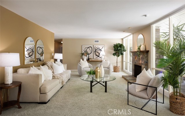 Detail Gallery Image 10 of 38 For 1032 Saint John Pl, North Tustin,  CA 92705 - 4 Beds | 2/1 Baths