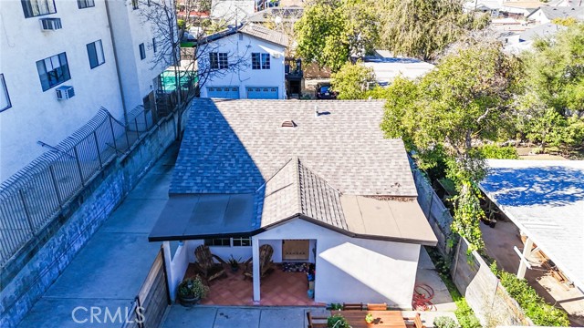 Image 30 of 71 For 1361 Armadale Avenue