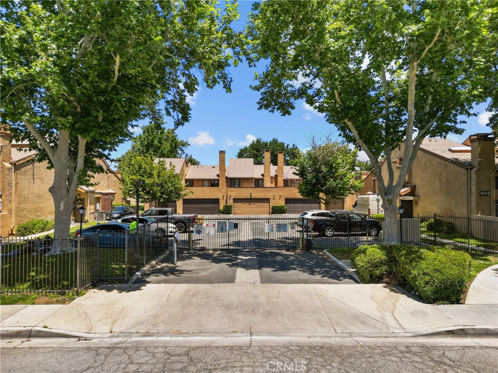 1836 E Avenue J2 #5