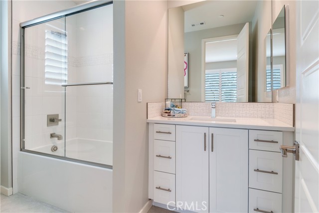 Detail Gallery Image 28 of 39 For 6509 Canyon Oaks Dr, Simi Valley,  CA 93063 - 5 Beds | 5/1 Baths