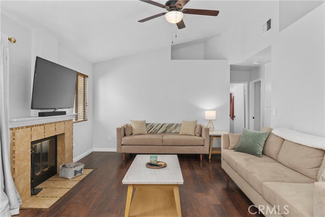 Detail Gallery Image 10 of 44 For 27811 Hillpointe Drive, Menifee,  CA 92585 - 3 Beds | 2 Baths