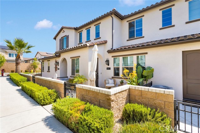 5604 Altamura Way, Fontana CA: https://media.crmls.org/medias/9a6606a8-519e-4e2b-9718-5f7bbb845556.jpg