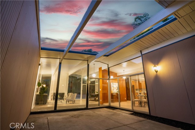 Detail Gallery Image 4 of 44 For 12719 Jimeno Ave, Granada Hills,  CA 91344 - 4 Beds | 2 Baths