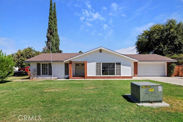 Detail Gallery Image 2 of 33 For 43260 San Miguel Way, Hemet,  CA 92544 - 2 Beds | 2 Baths