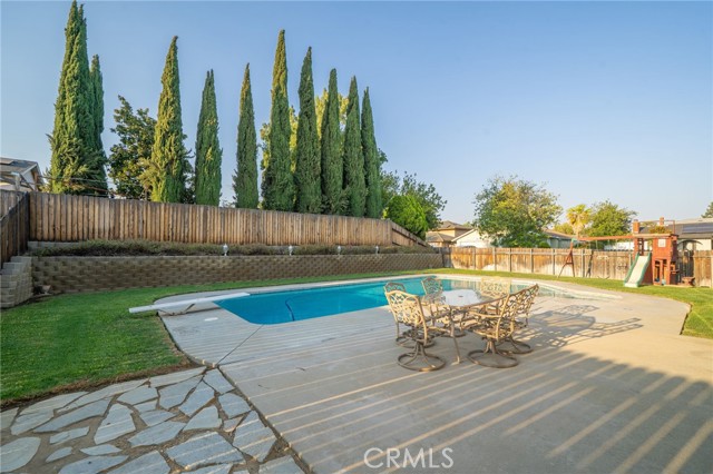 9422 Meadow Street, Rancho Cucamonga CA: https://media.crmls.org/medias/9a67a7c7-8576-4d86-a0c4-3dbfd7daba53.jpg