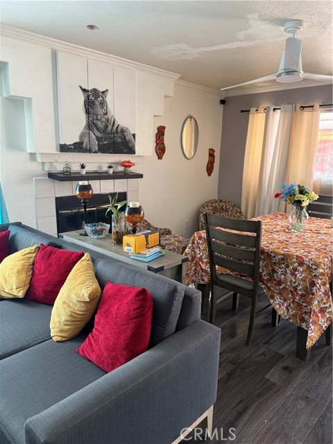 Detail Gallery Image 11 of 18 For 13412 Fox Point Rd, Victorville,  CA 92392 - 4 Beds | 3 Baths