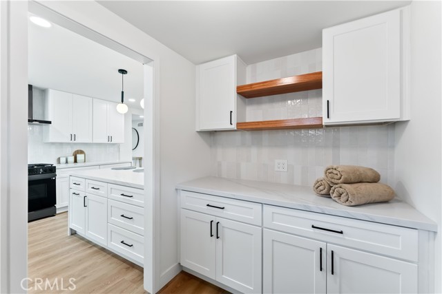 Detail Gallery Image 13 of 44 For 2514 S Rita Way, Santa Ana,  CA 92704 - 3 Beds | 2 Baths