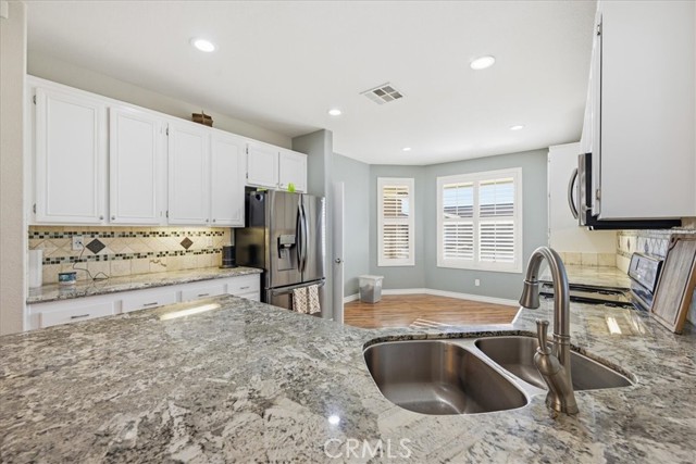 Detail Gallery Image 13 of 43 For 24884 Butterchurn, Wildomar,  CA 92595 - 4 Beds | 3 Baths