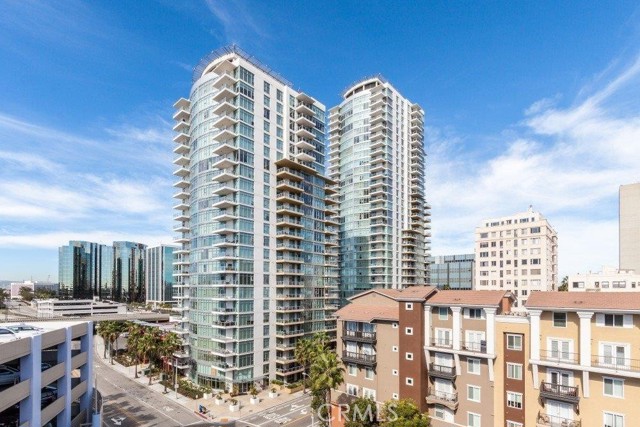 Detail Gallery Image 1 of 51 For 411 W Seaside Way #1103,  Long Beach,  CA 90802 - 2 Beds | 2 Baths