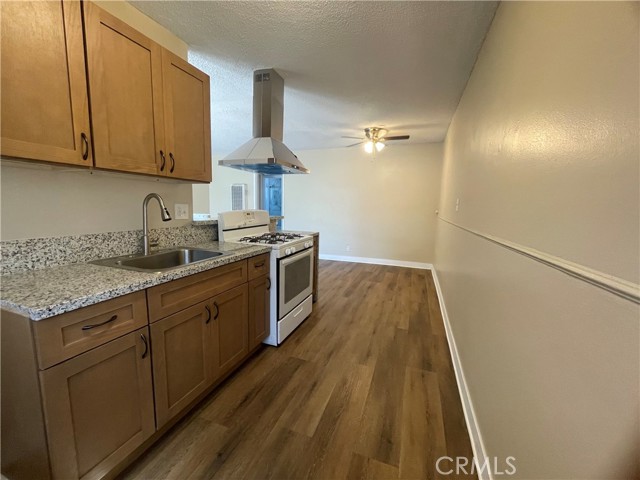 Front Image Thumbnail for CRPW26182327