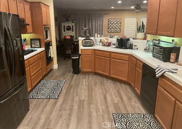 36303 Vincenzo Way, Winchester CA: https://media.crmls.org/medias/9a6a707d-cda2-49dd-b4f5-424ce9b700d3.jpg