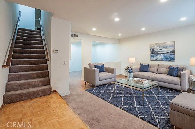 Front Image Thumbnail for CRSR25247973